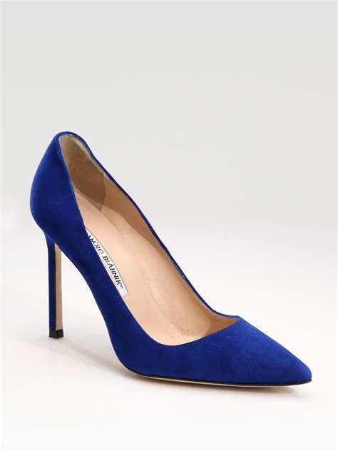 manolo blahnik suede pumps